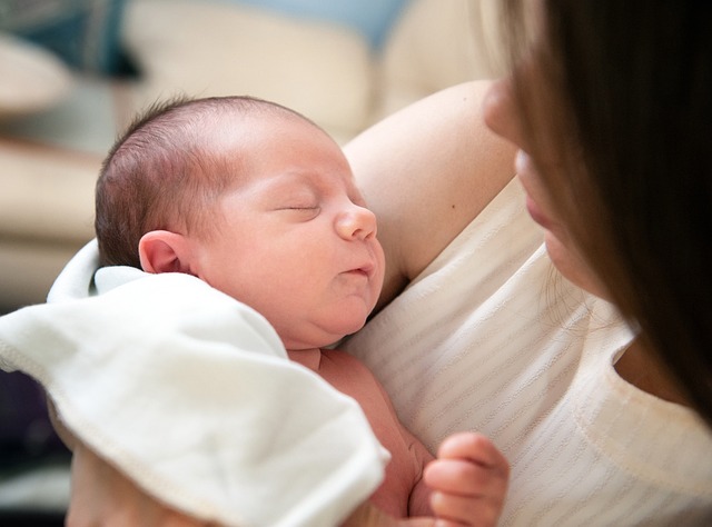 Hstoday A Bipartisan Push to Make Air Travel Easier for New Parents Packing Breast Milk and Formula – HS Today