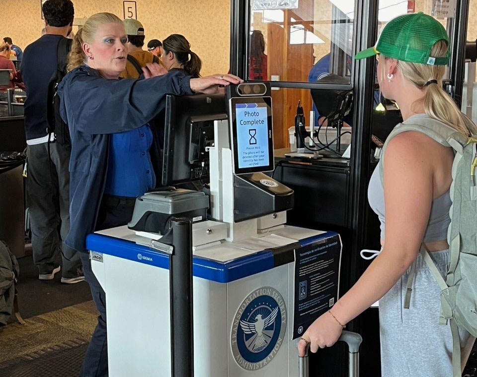 Tsa precheck fashion with cat